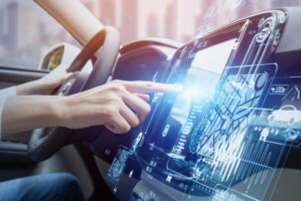 特朗普权衡美国对伊朗的潜在军事打击 要求伊朗“无条件投降”